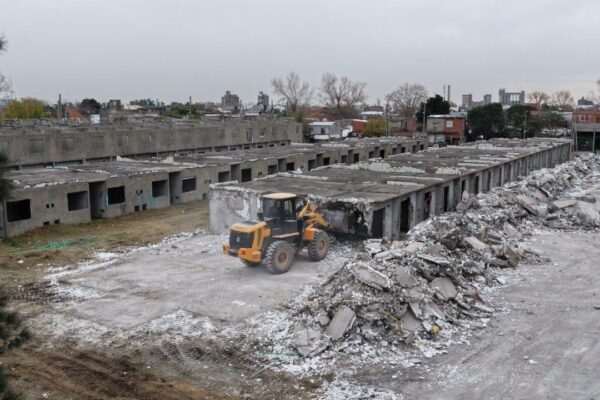 Lanús avanza con construcción de espacio deportivo en La Maquinita, Gerli