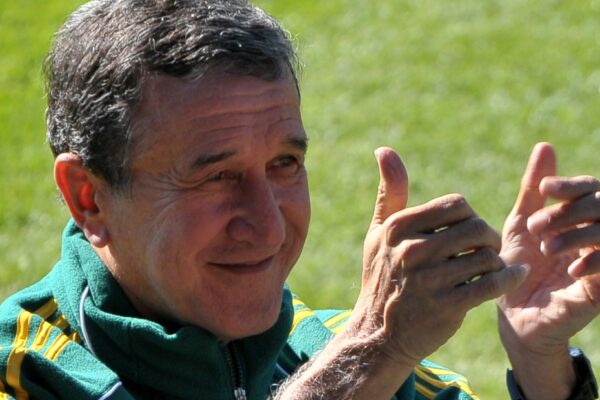 Carlos Alberto Parreira será operado tras complicaciones respiratorias