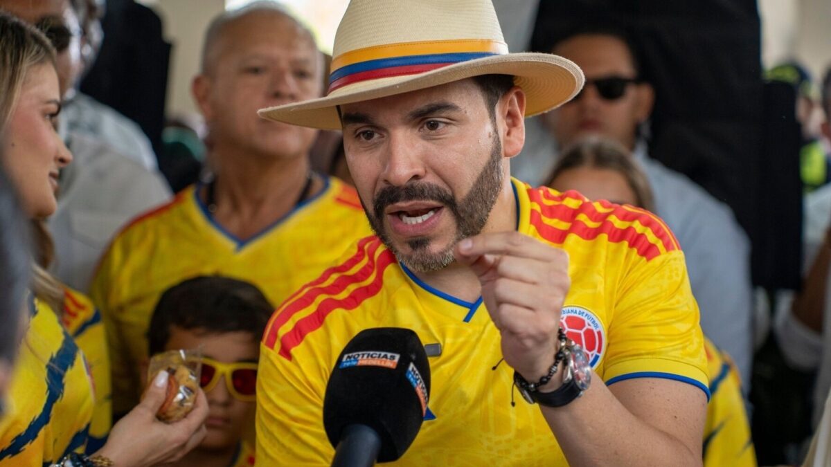 Abelardo De la Espriella, líder libertario, asume presidencia de Colombia