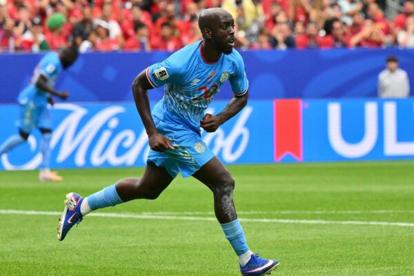 Yoane Wissa: el goleador de Congo que amargó a Ronaldo con un gol épico