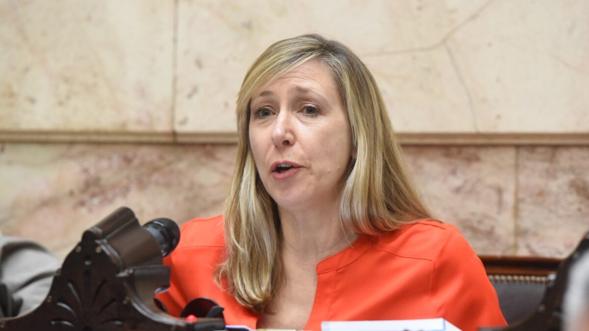 Chicanas en Diputados por fallida sesión de censura contra Adorni