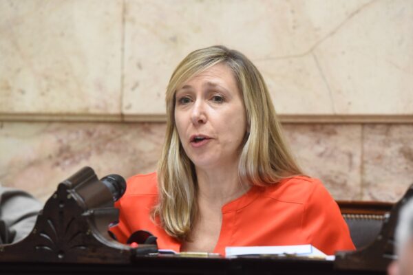 Chicanas en Diputados por fallida sesión de censura contra Adorni