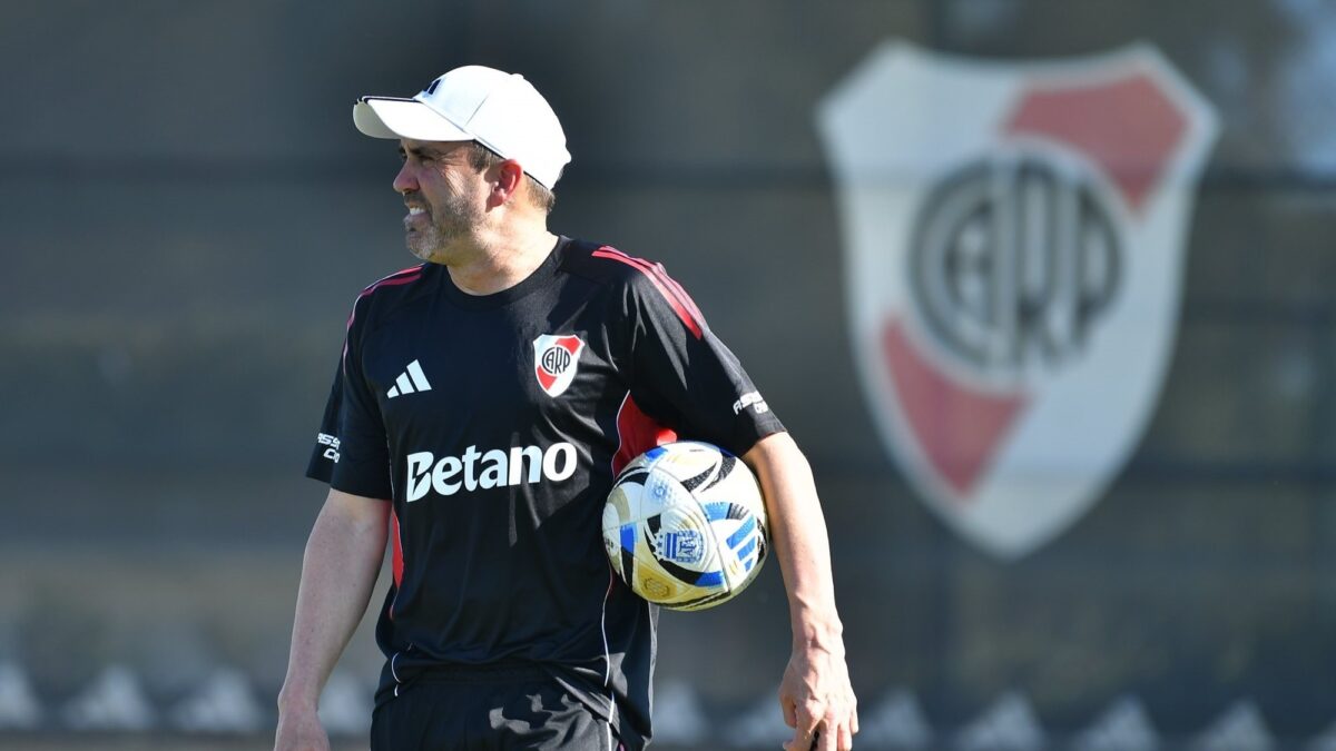 River reestructuró plantel: 14 futbolistas salen