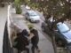 Cinco delincuentes robaron auto en 10 segundos durante paseo con perro