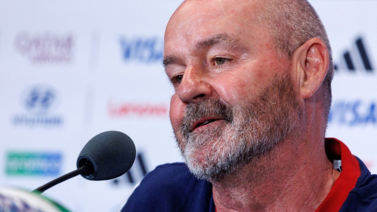 Steve Clarke renunció tras eliminar a Escocia del Mundial 2026: la maldición persiste