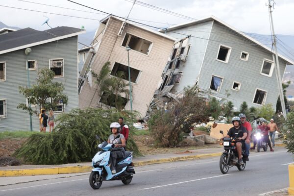 Milei y Cancillería responden a terremoto en Venezuela: diferencias políticas se destacan