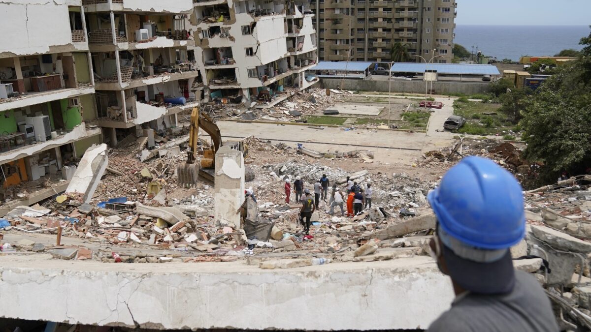 Terremotos en Venezuela: el tiempo se acaba y la ira crece por la falta de ayuda estatal