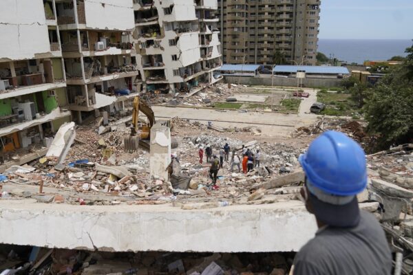 Terremotos en Venezuela: el tiempo se acaba y la ira crece por la falta de ayuda estatal