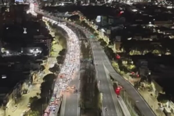 Tiroteo en Autopista 9 de Julio Sur: hombre muerto en intento de robo