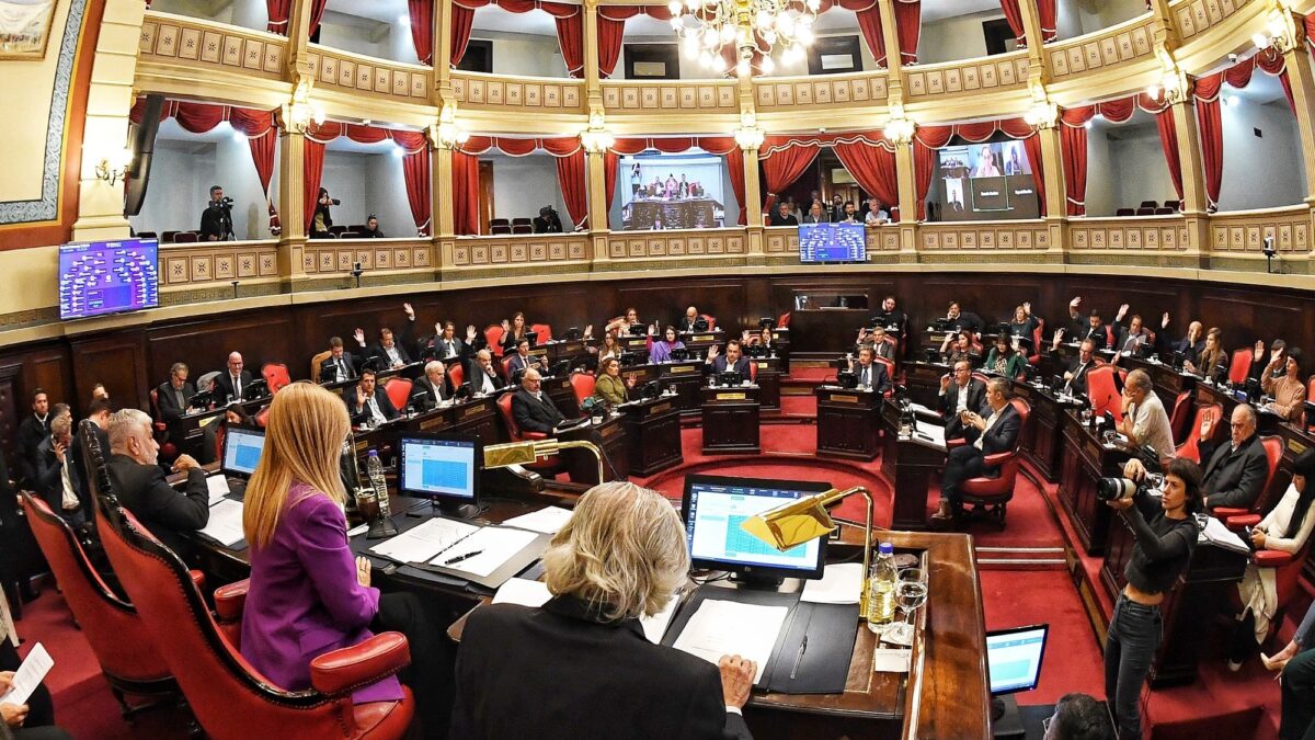 Senado bonaerense inicia sesiones tras seis meses de parálisis