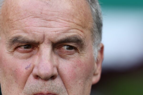 Bielsa abandona Uruguay tras eliminatoria del Mundial