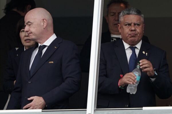 Mahiques impulsa apoyo a AFA con jueces cercanos