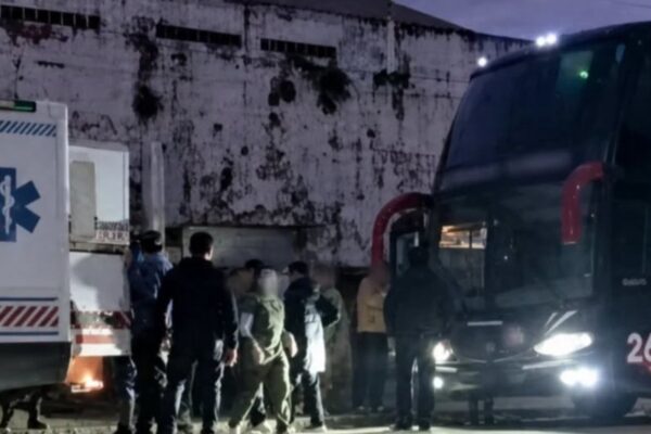 Mujer falleció tras ser baleada en asalto a colectivo de compras