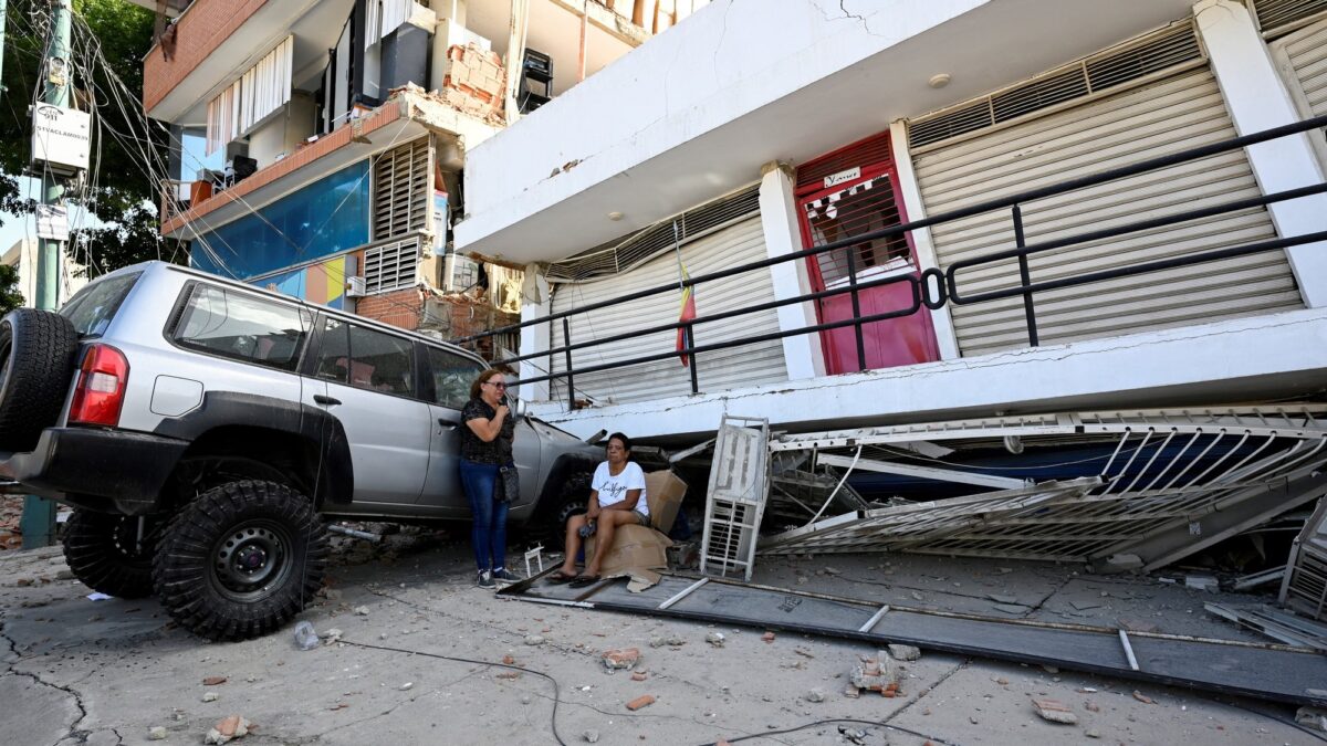 Venezuela: saqueos en comercios de La Guaira tras terremotos