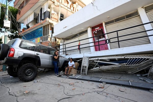 Venezuela: saqueos en comercios de La Guaira tras terremotos