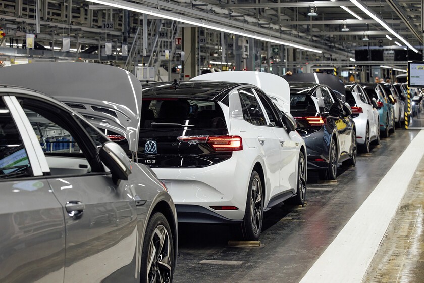 Volkswagen aumenta despidos a 100.000 y cierra fábricas en Alemania