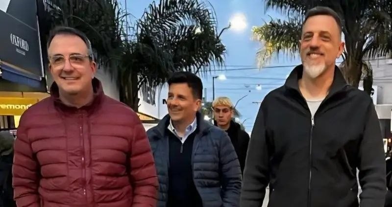 Lanus rechaza especulaciones: Kravetz lidera el frente