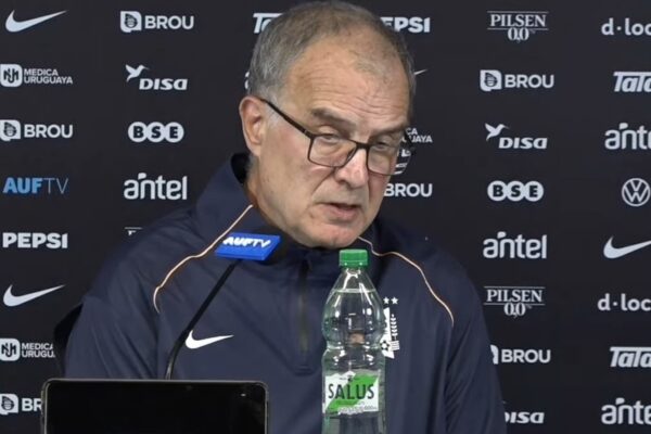 Bielsa reflexiona sobre fracaso en Mundial: culpa gestión y pide cambios