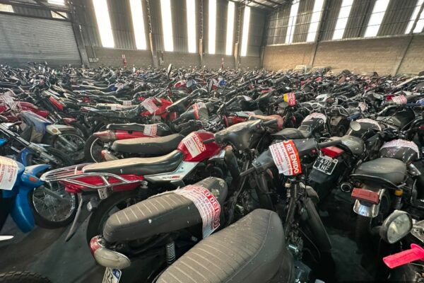 Almirante Brown compactó 900 vehículos abandonados en operativos