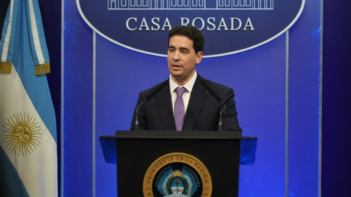 Nuevo vocero de Milei reafirmó rumbo económico y dejó atrás el escándalo de Adorni