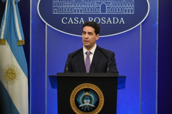 Nuevo vocero de Milei reafirmó rumbo económico y dejó atrás el escándalo de Adorni