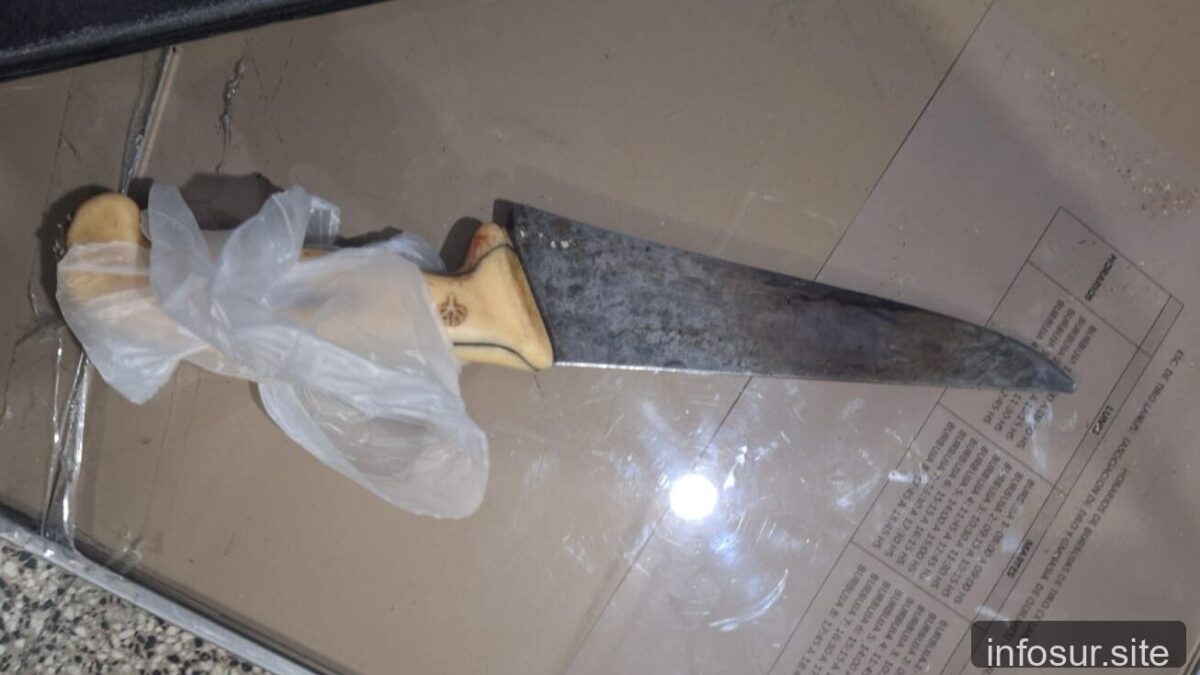 Hombre atacado con cuchilla por pareja en Lanús