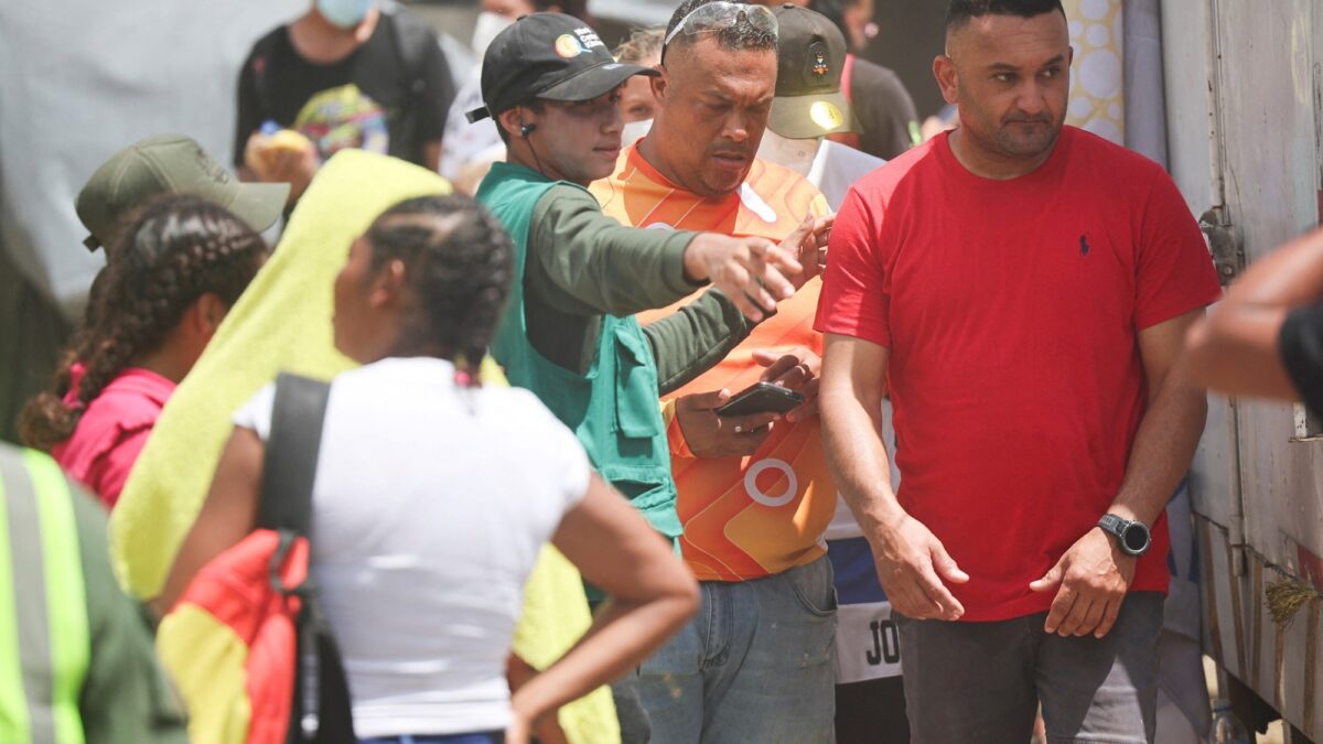 Venezolanos usan servicios médicos internacionales tras colapso del sistema estatal