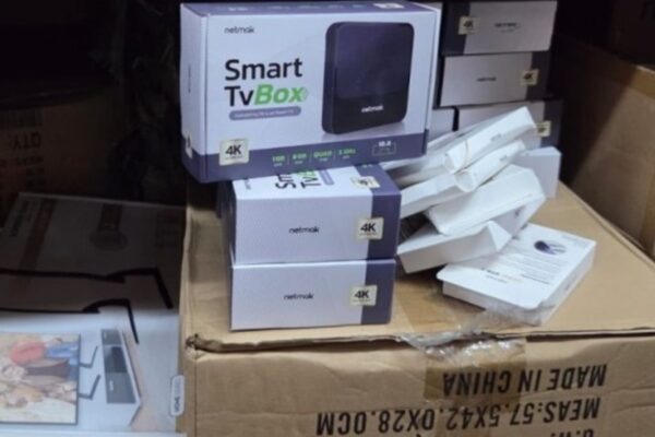 Operativo contra la piratería audiovisual: incautan 10 mil TV Boxes y identifican a 8 personas