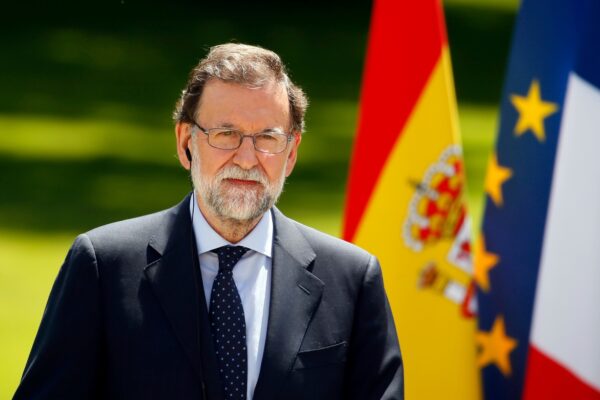 Gobierno español cuestiona falta de disculpas de Rajoy antes de enfrentamiento contra Francia