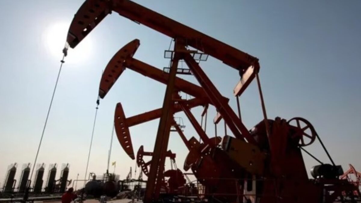 FMI alerta: guerra en Oriente Medio agota reservas mundiales de petróleo