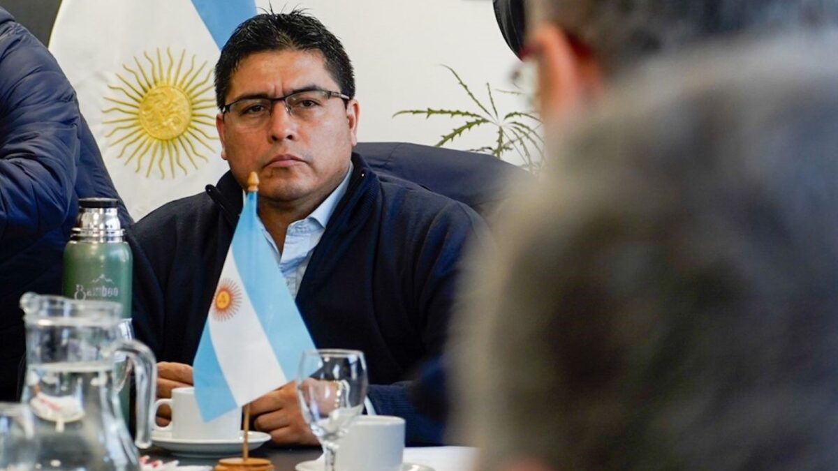Santa Cruz busca emitir deuda internacional tras Neuquén