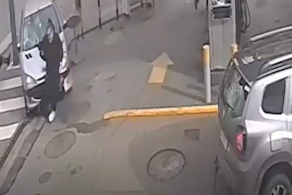 Mujer con licencia falsa inhabilitada por vida tras atropellar a dos en Mar del Plata