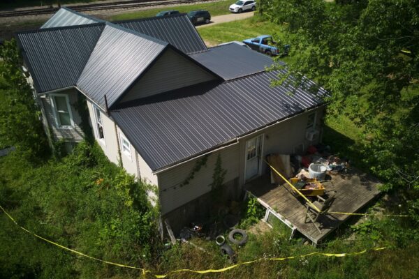 Casi salvajes: El rescate de 16 niños en Ohio y la mirada latinoamericana