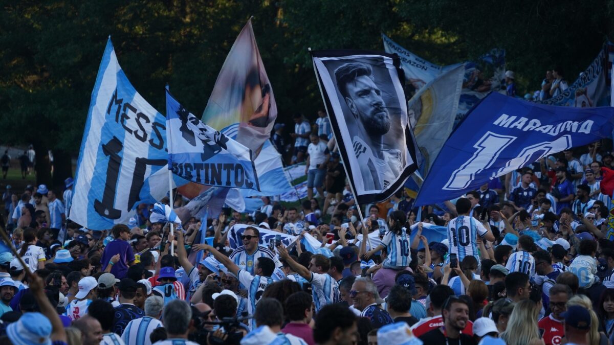 Banderazo encapsulado: medidas de seguridad para hinchas argentinos en Atlanta
