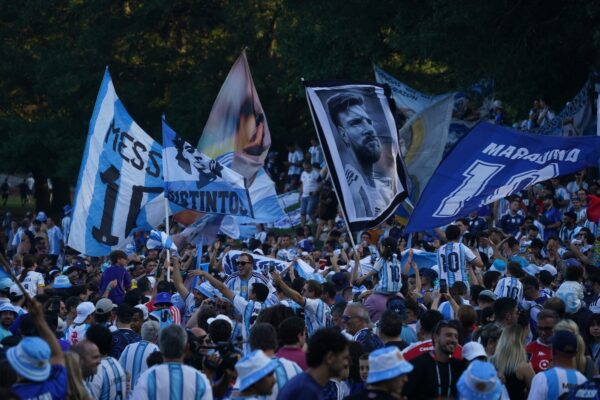 Banderazo encapsulado: medidas de seguridad para hinchas argentinos en Atlanta