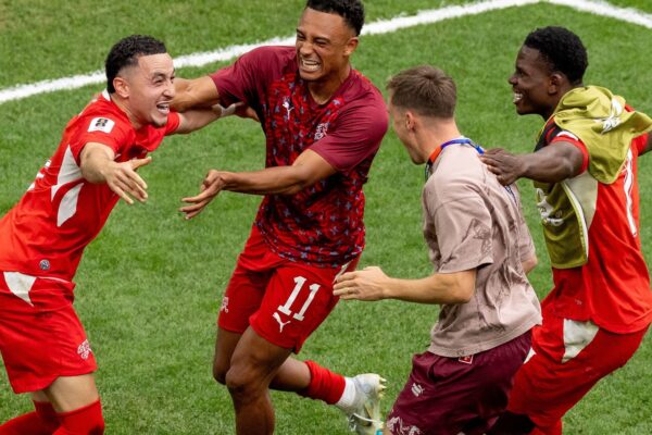 Suiza venció a Colombia en penales y será rival de Argentina en cuartos
