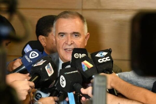 Gobernador de Tucumán operado de emergencia tras descompensación en Buenos Aires