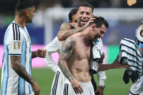 Jugadores de la Selección dedican mensajes a Messi tras victoria épica