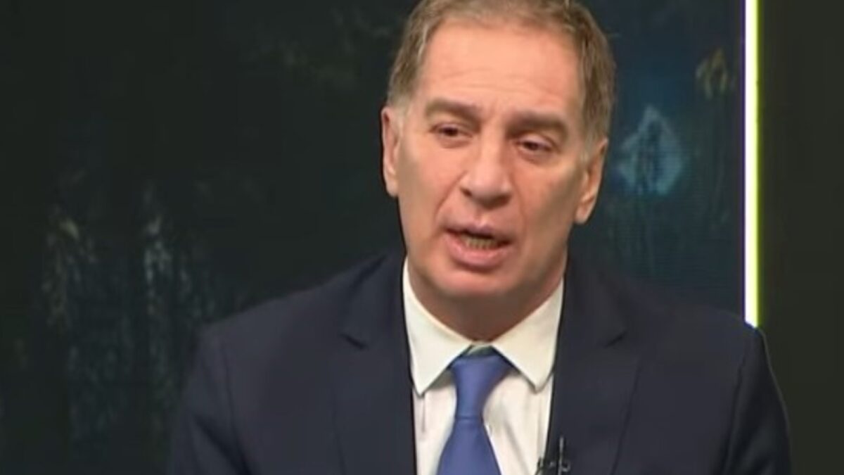 Santilli exige renuncia de Villarruel tras críticas al Presidente
