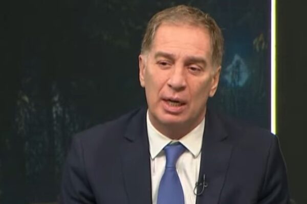 Santilli exige renuncia de Villarruel tras críticas al Presidente