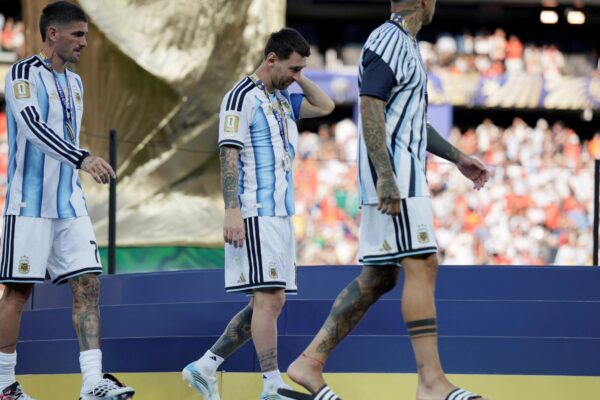 Gobierno no confirma si el lunes será asueto por la llegada de la Selección