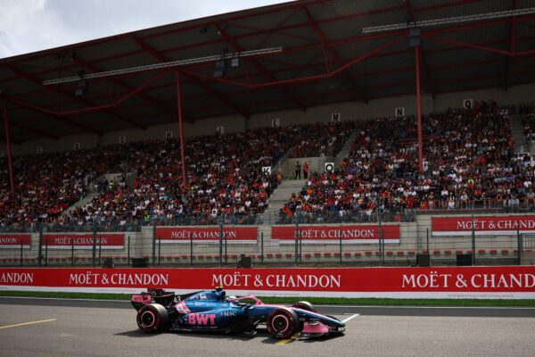 Colapinto revivió un clásico de la F1 con doble sobrepaso en Bélgica