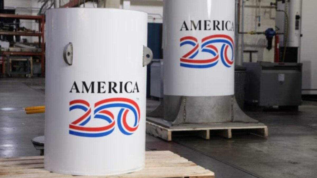 Estados Unidos entierra cápsula del tiempo para el año 2.276 en Filadelfia