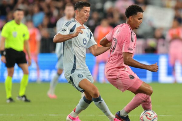 Inter Miami superó al Chicago Fire sin Messi y De Paul tras error del arquero argentino