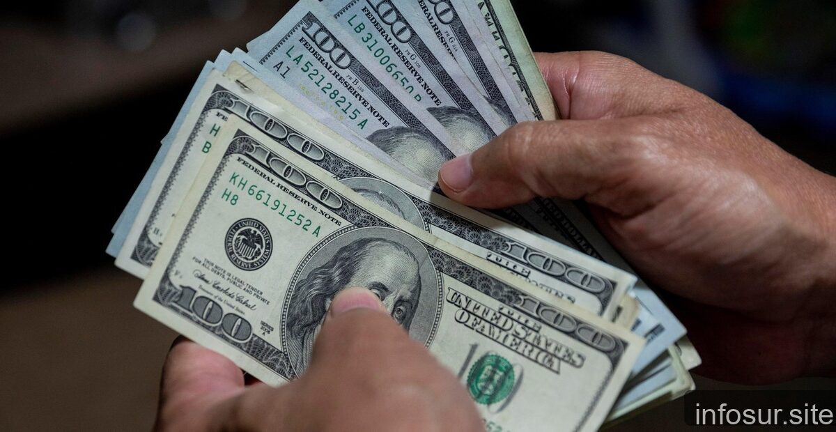 Dólar blue cotiza a $1530 en el mercado negro