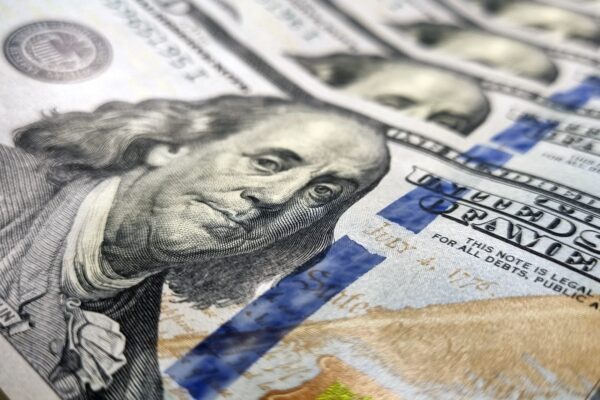 Dólares: 1,5 millones de personas compraron más de 2.400 millones en junio