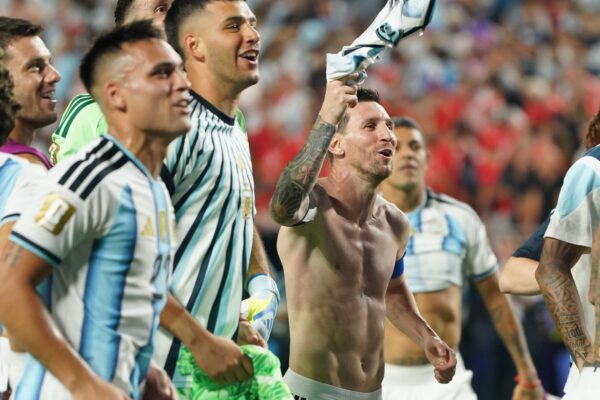 Messi espera enfrentar a Inglaterra en semifinales: "Es una selección grande, siempre es lindo jugar contra ellas"