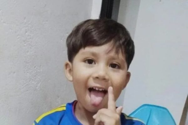 Familia busca testigos para identificar al conductor que atropelló a un nene en Temperley