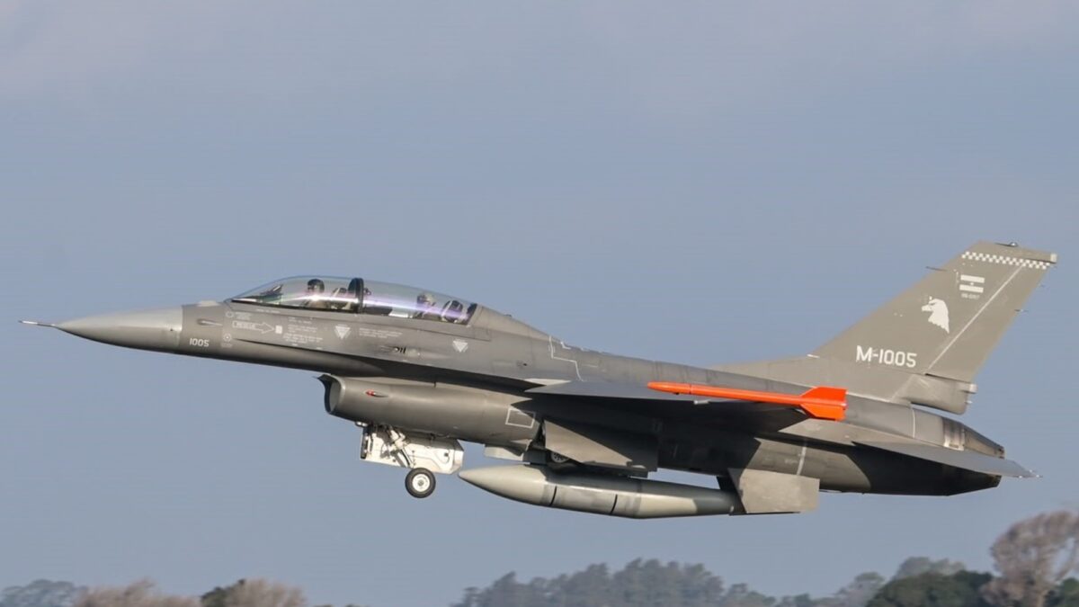 Fuerza Aérea argentina avanza en adiestramiento de F-16 en Río Cuarto
