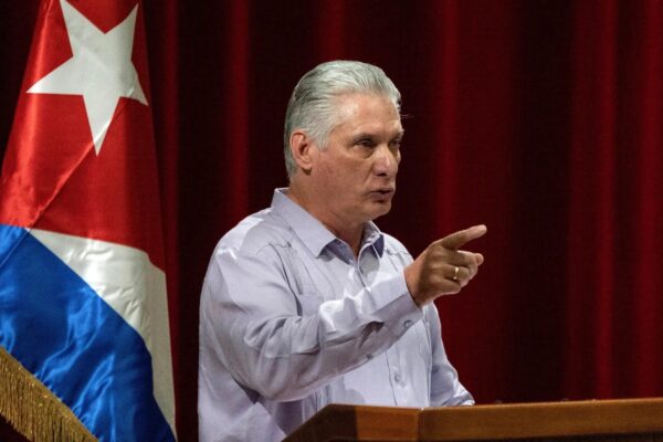 Díaz Canel desafía a Trump: "No le tenemos miedo a la guerra"